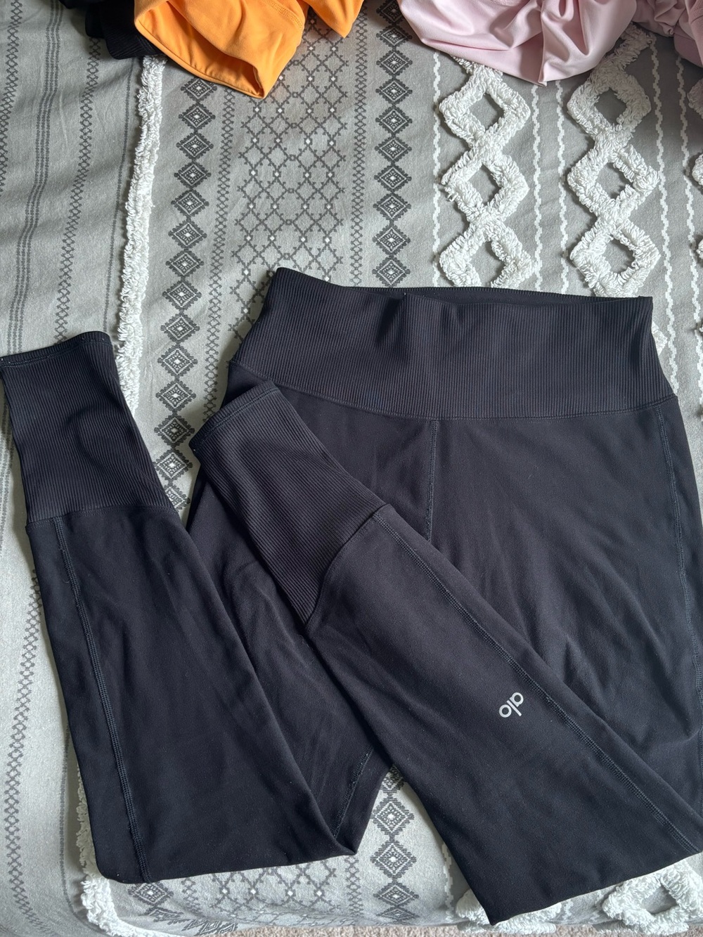 ALO Yoga Black High-Waist Ribbed Leggings